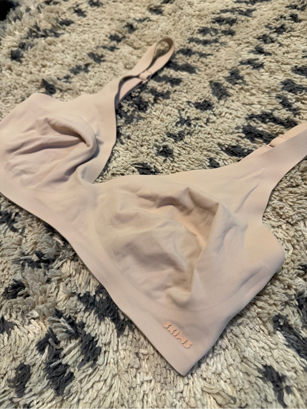 SKIMS naked plunge bralette - Picture 2 of 5